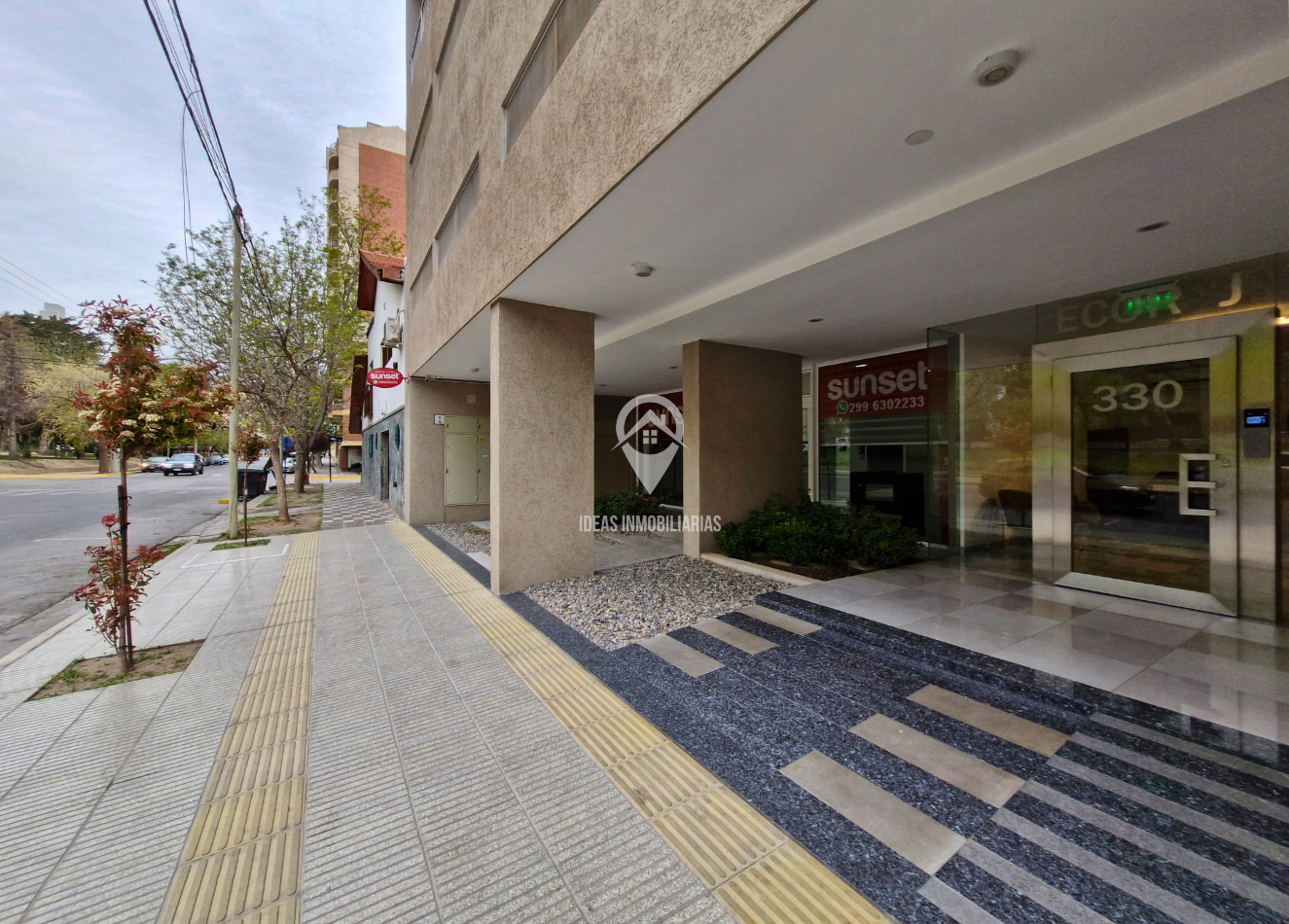 Edificio ECOR: Departamento nivel gerencial en el centro de Neuquen