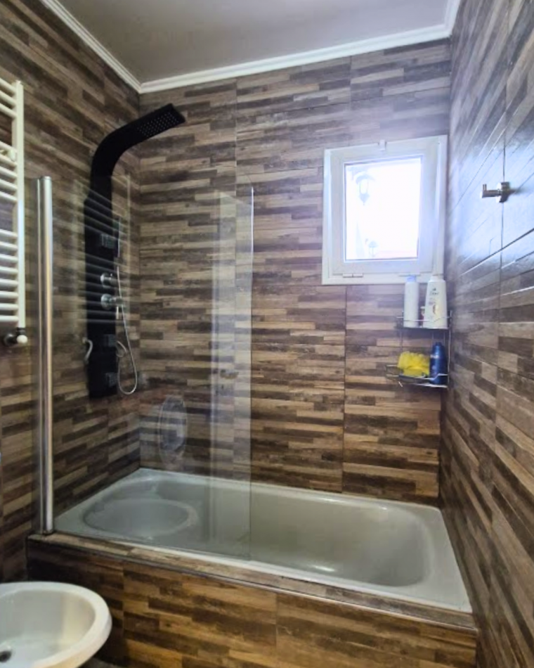 Casa con piscina y quincho | Apta Credito Hipotecario | Centenario